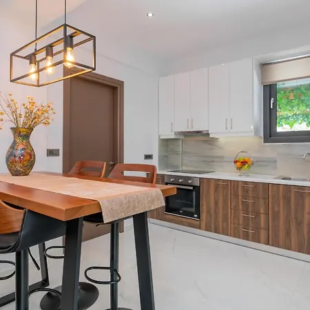 Allegra With Private Pool, By Zantewize