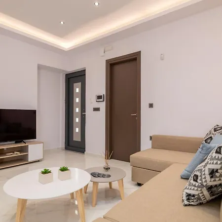 Allegra With Private Pool, By Zantewize * Kypseli