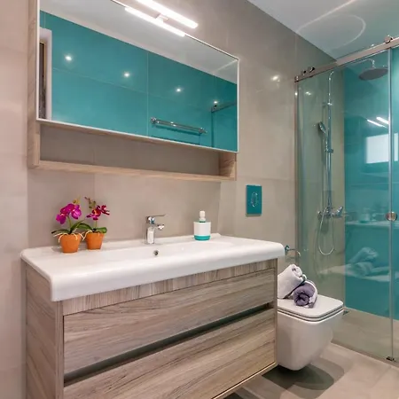 Allegra With Private Pool, By Zantewize *